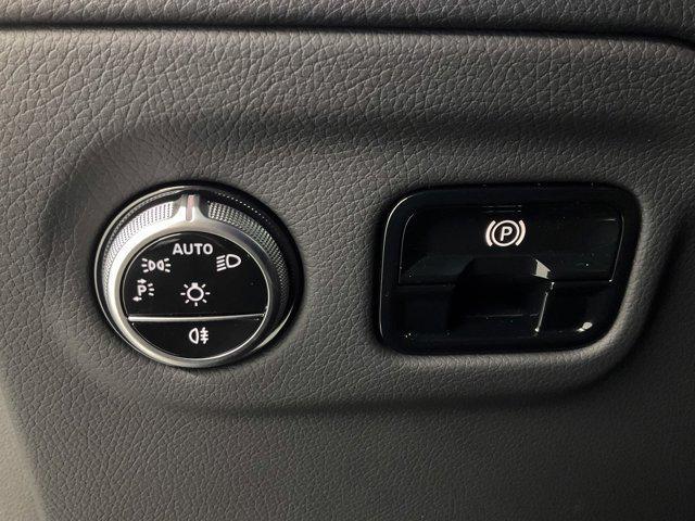 Photo of 2025 Polar White Mercedes-Benz EQE 350+