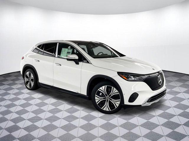 Photo of 2025 Polar White Mercedes-Benz EQE 350+