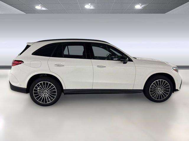 Photo of 2026 Polar White Mercedes-Benz GLC 300