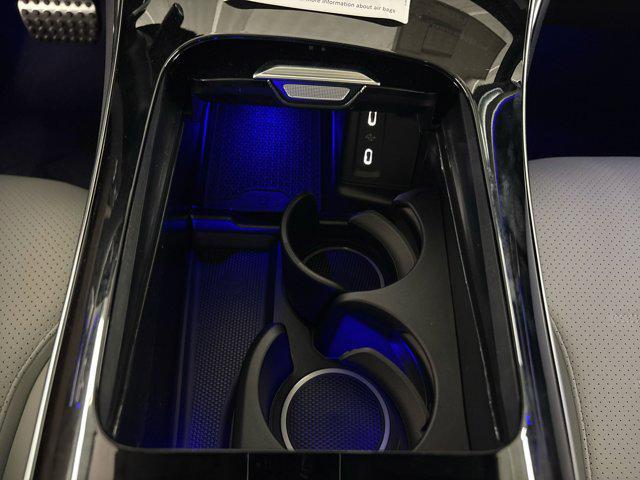 Photo of 2026 Polar White Mercedes-Benz GLC 300