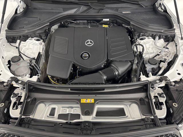 Photo of 2026 Polar White Mercedes-Benz GLC 300