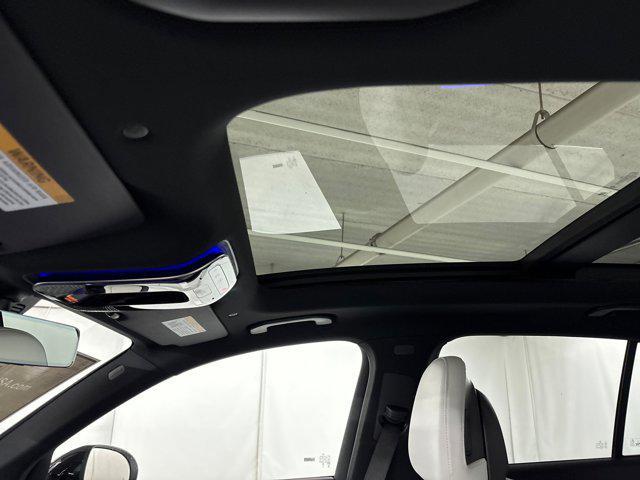 Photo of 2026 Polar White Mercedes-Benz GLC 300