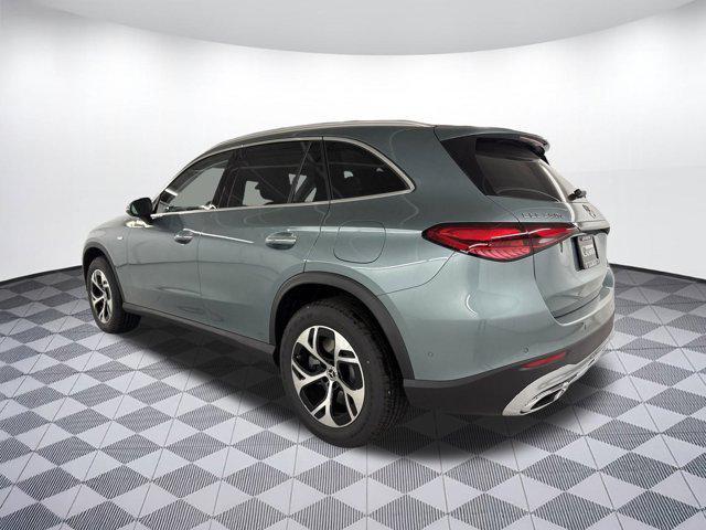 Photo of 2025 Verde Silver Metallic Mercedes-Benz GLC 350e