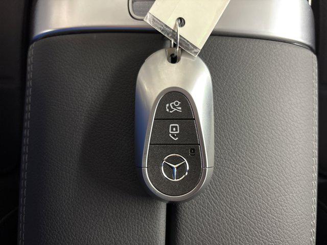 Photo of 2025 Verde Silver Metallic Mercedes-Benz GLC 350e
