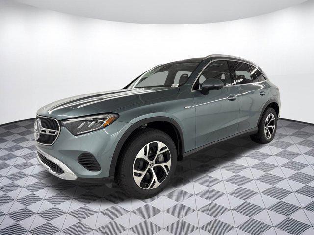 Photo of 2025 Verde Silver Metallic Mercedes-Benz GLC 350e