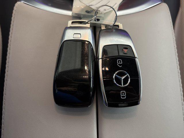 Photo of 2023 Silver Mercedes-Benz G-Class