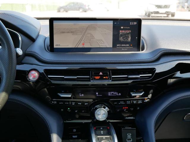 Photo of 2024 Lunar Silver Metallic Acura MDX