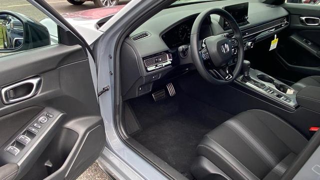 Photo of 2025 Urban Gray Pearl Honda Civic