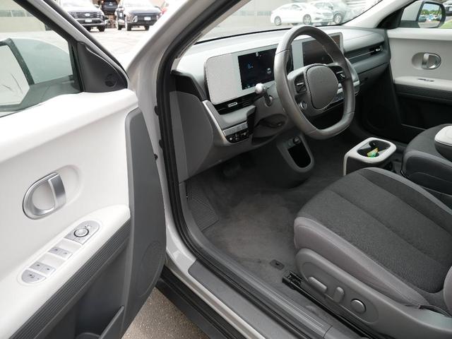Photo of 2024 Cyber Gray Hyundai IONIQ 5