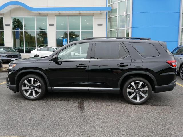 Photo of 2024 Crystal Black Pearl Honda Pilot