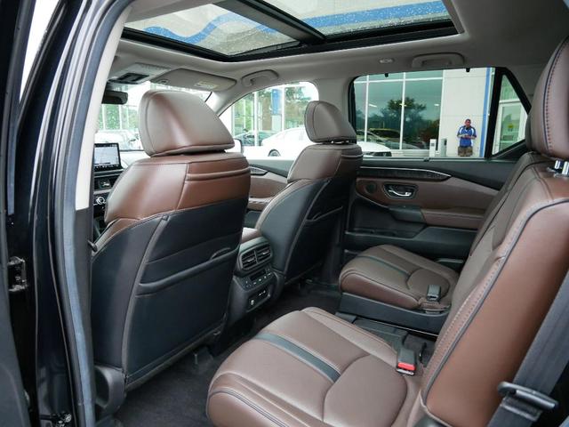 Photo of 2024 Crystal Black Pearl Honda Pilot