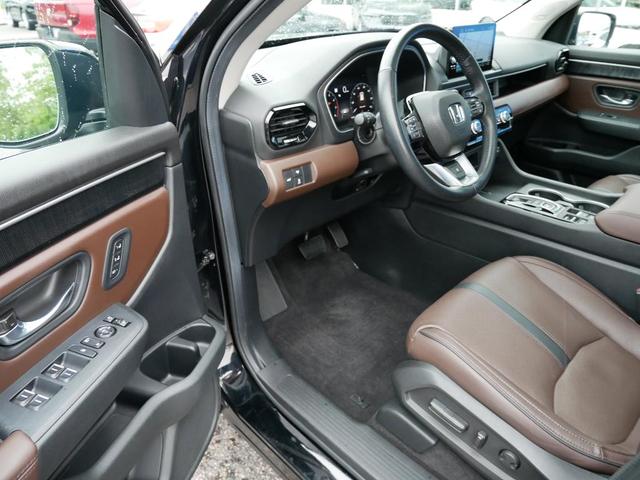 Photo of 2024 Crystal Black Pearl Honda Pilot