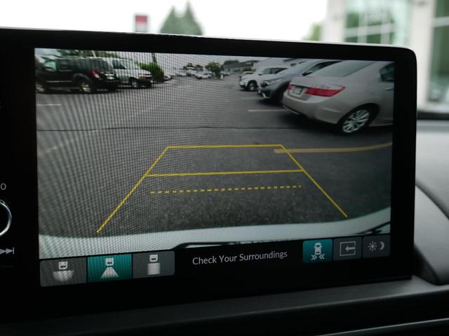 Photo of 2024 Platinum White Pearl Honda Pilot