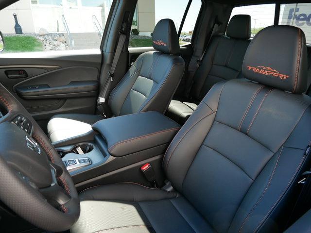 Photo of 2025 Crystal Black Honda Ridgeline