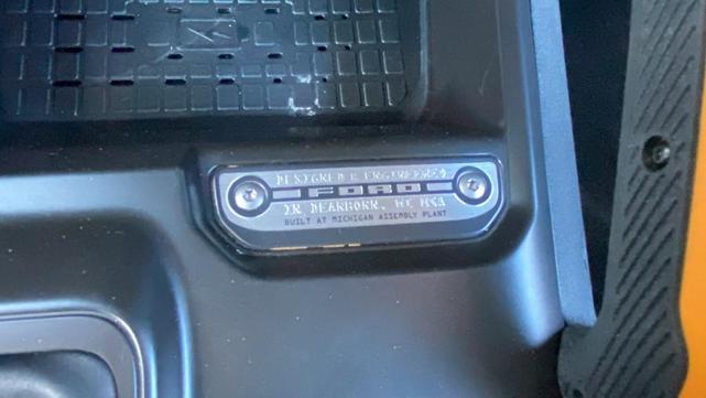 Photo of 2024 Hot Pepper Red Metallic Tinted Clearcoat Ford Bronco