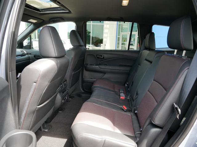 Photo of 2025 Sonic Gray Pearl Honda Passport