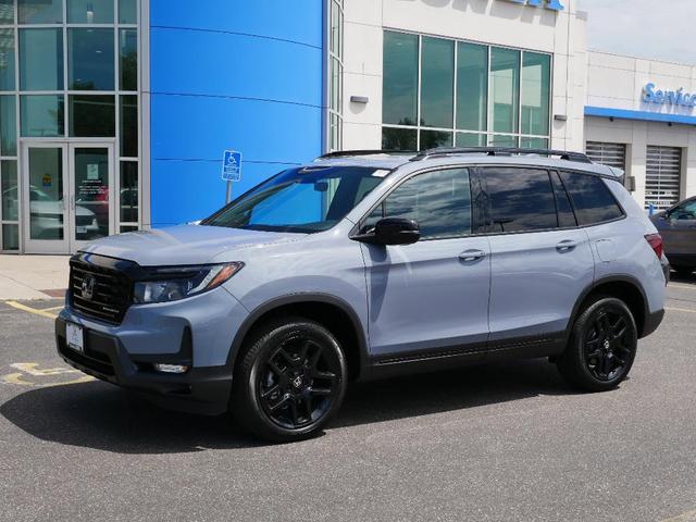 Photo of 2025 Sonic Gray Pearl Honda Passport