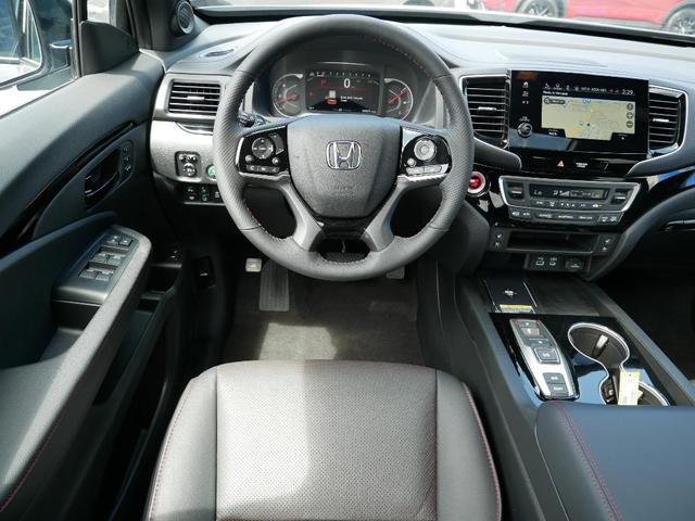 Photo of 2025 Sonic Gray Pearl Honda Passport