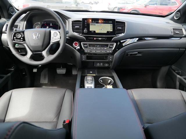 Photo of 2025 Sonic Gray Pearl Honda Passport