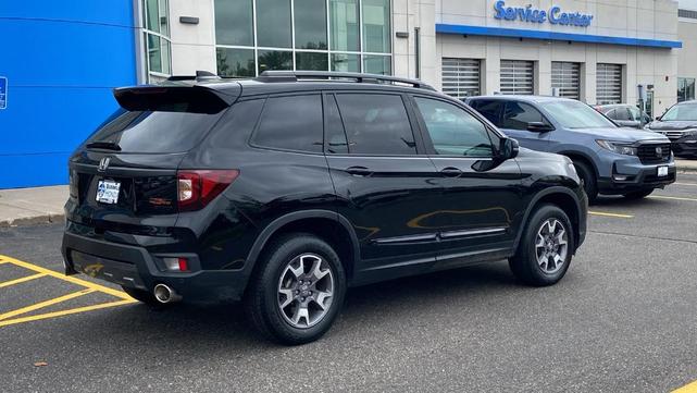 Photo of 2022 Crystal Black Pearl Honda Passport