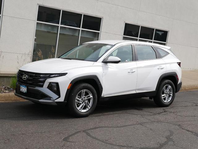 Photo of 2025 Serenity White Pearl Hyundai TUCSON