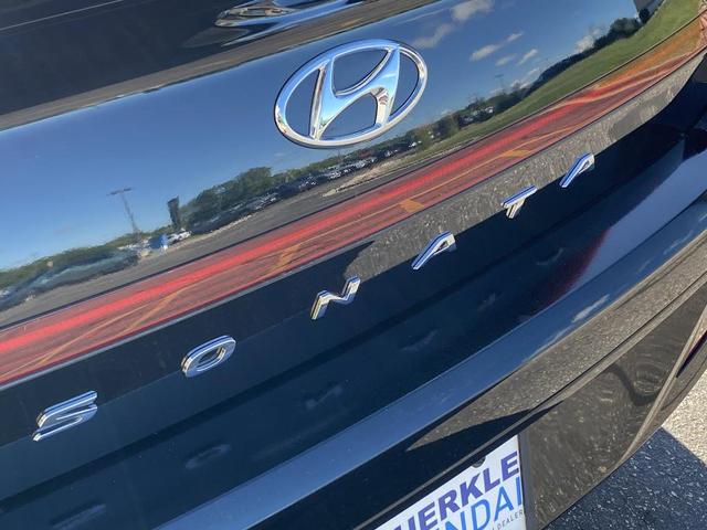 Photo of 2023 Onyx Black Hyundai SONATA