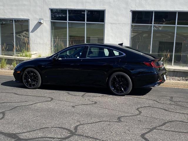 Photo of 2023 Onyx Black Hyundai SONATA