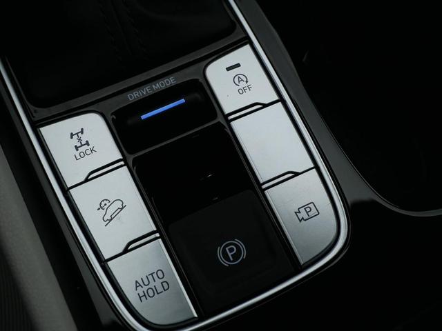 Photo of 2025 Serenity White Pearl Hyundai TUCSON