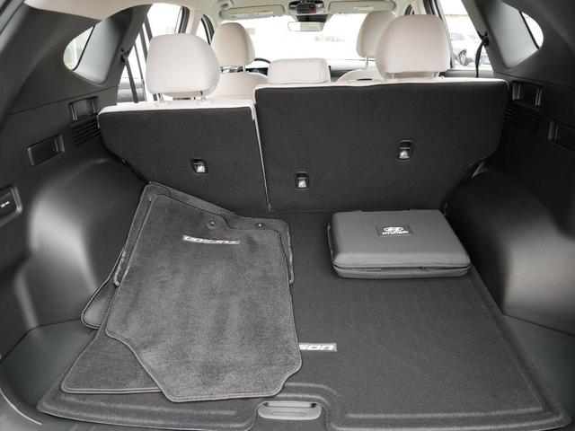 Photo of 2025 Serenity White Pearl Hyundai TUCSON