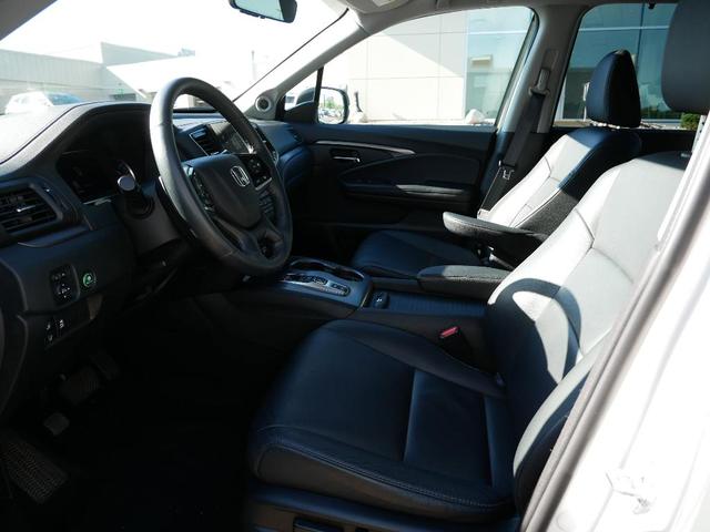 Photo of 2022 Platinum White Pearl Honda Pilot