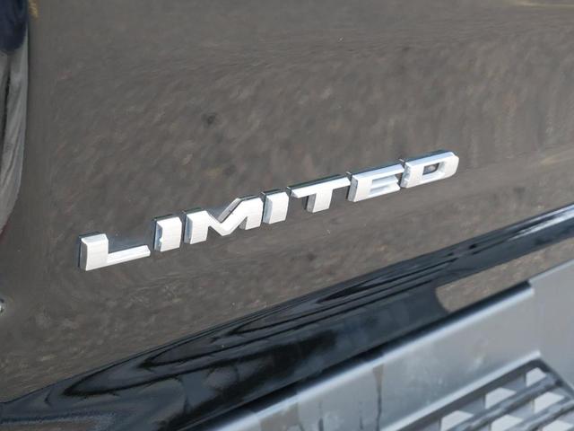 Photo of 2023 Diamond Black RAM 1500