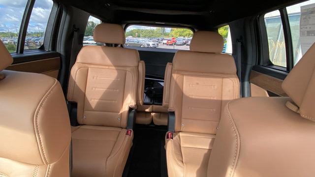 Photo of 2026 White Hyundai SANTA FE HEV