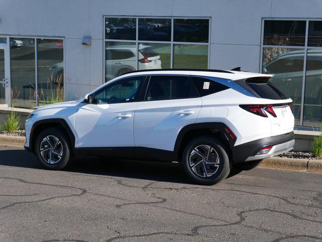 Photo of 2025 Pearl Hyundai TUCSON Hybrid
