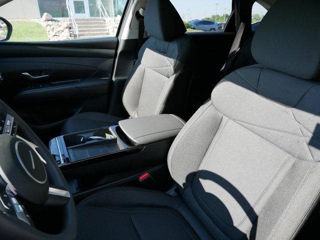 Photo of 2025 Pearl Hyundai TUCSON Hybrid