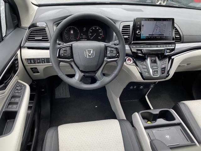 Photo of 2025 Smoke Blue Honda Odyssey