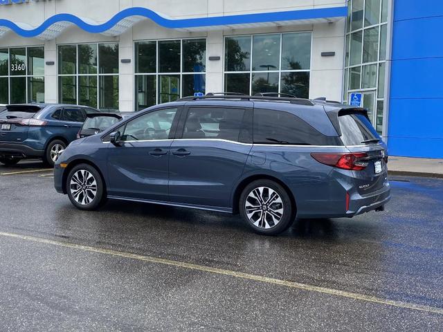 Photo of 2025 Smoke Blue Honda Odyssey