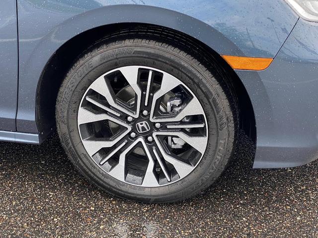 Photo of 2025 Smoke Blue Honda Odyssey