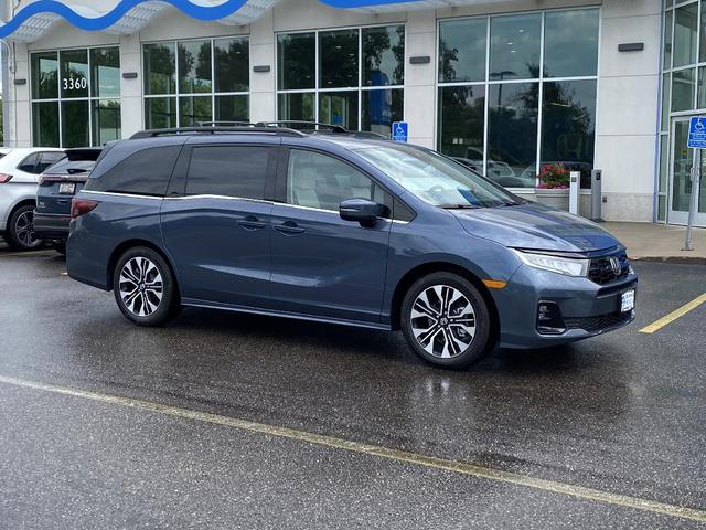 Photo of 2025 Smoke Blue Honda Odyssey