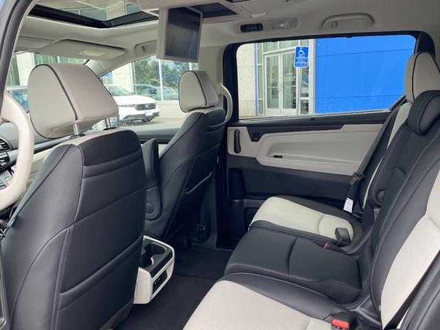 Photo of 2025 Smoke Blue Honda Odyssey