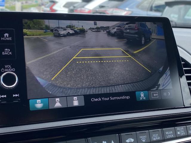 Photo of 2025 Smoke Blue Honda Odyssey