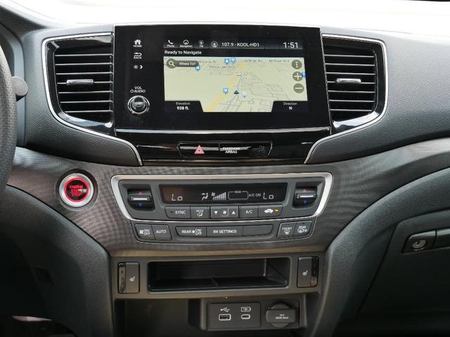 Photo of 2025 Lunar Silver Metallic Honda Passport