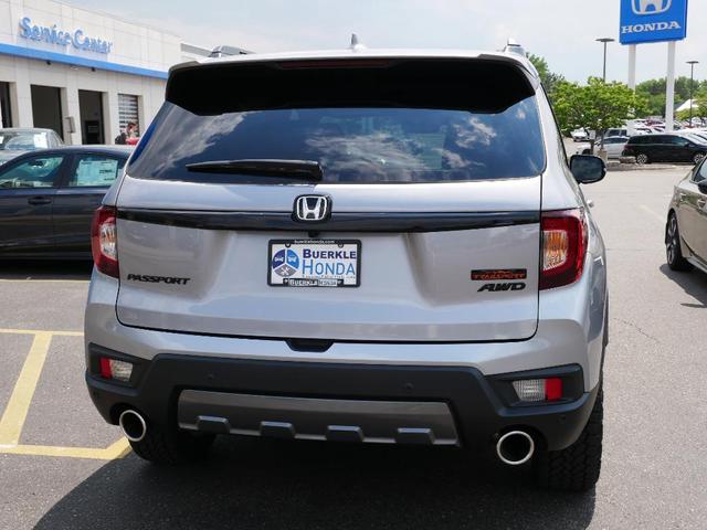 Photo of 2025 Lunar Silver Metallic Honda Passport