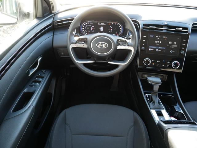 Photo of 2022 Quartz White Hyundai TUCSON