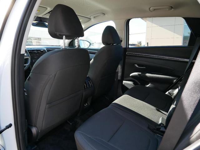Photo of 2022 Quartz White Hyundai TUCSON