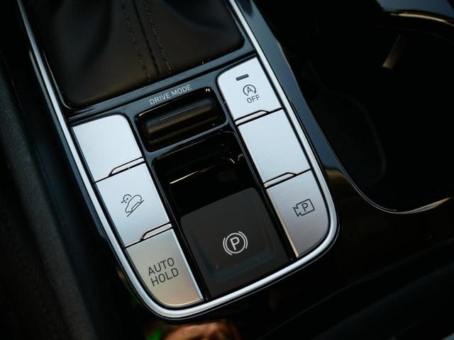 Photo of 2022 Quartz White Hyundai TUCSON