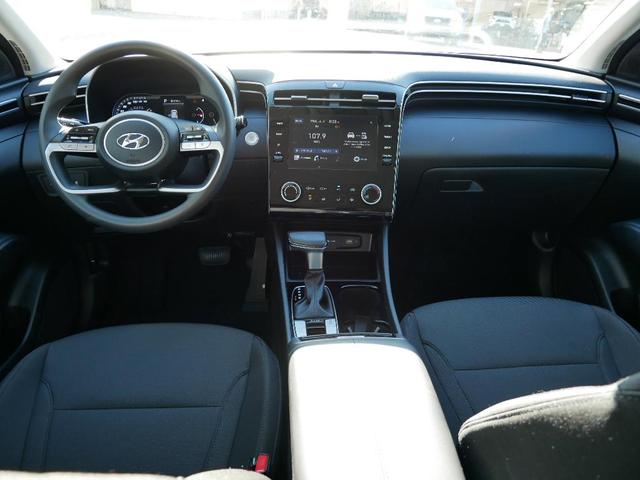 Photo of 2022 Quartz White Hyundai TUCSON