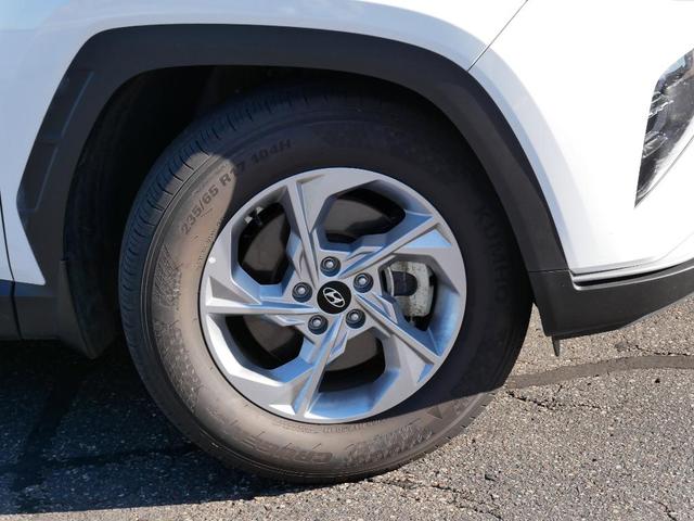 Photo of 2022 Quartz White Hyundai TUCSON