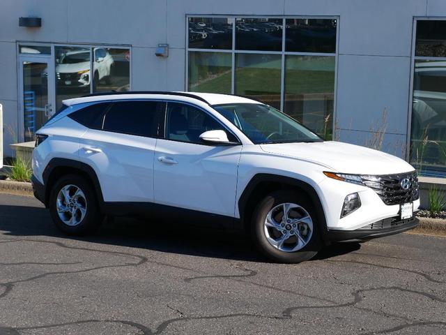 Photo of 2022 Quartz White Hyundai TUCSON