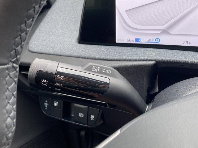 Photo of 2024 Aurora Black Pearl Kia EV6