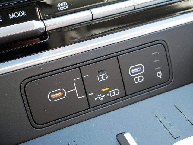 Photo of 2025 Shimmering Silver Hyundai SANTA FE HEV